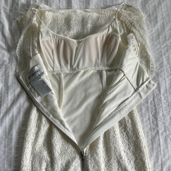 db|studio  Short Lace Cap Sleeve Dress with Exposed Zipper - Picture 8 of 10